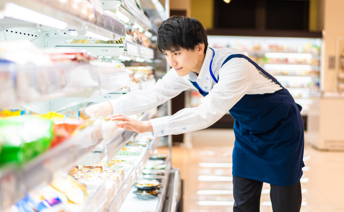 スーパーの男性