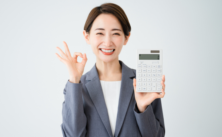 喜ぶ女性社員