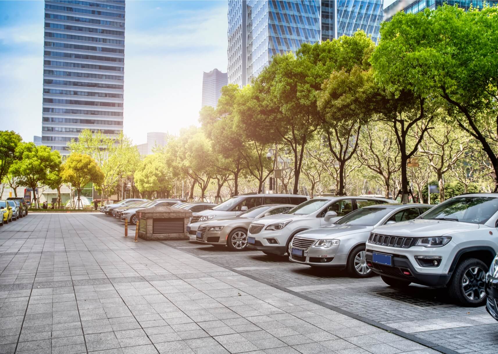 オフィス立地と駐車場で業績が変わる？社用車活用企業が押さえるべき商圏と利便性の考え方