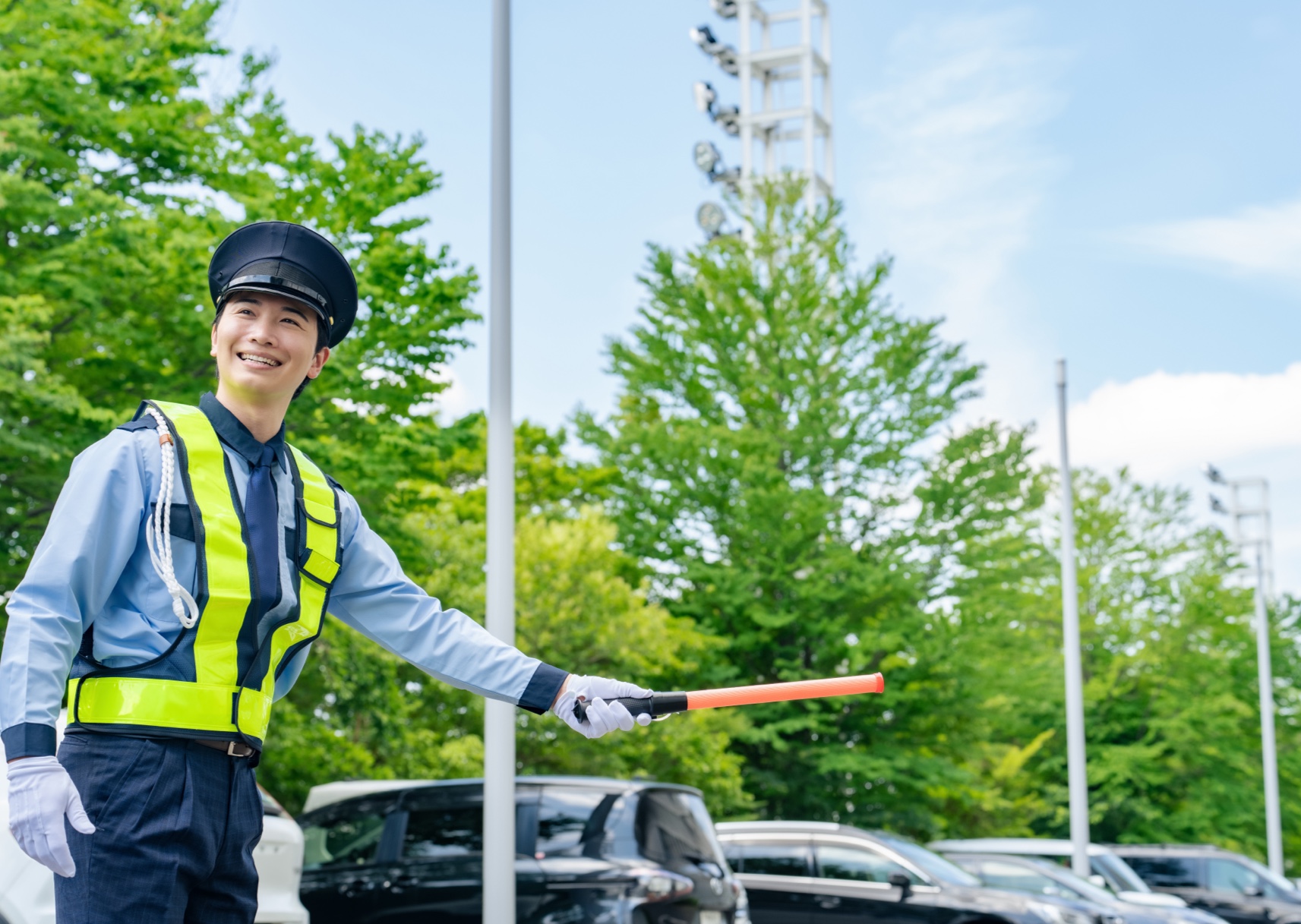 イベントや年末年始に注意！交通規制と駐車場選びのコツを徹底解説
