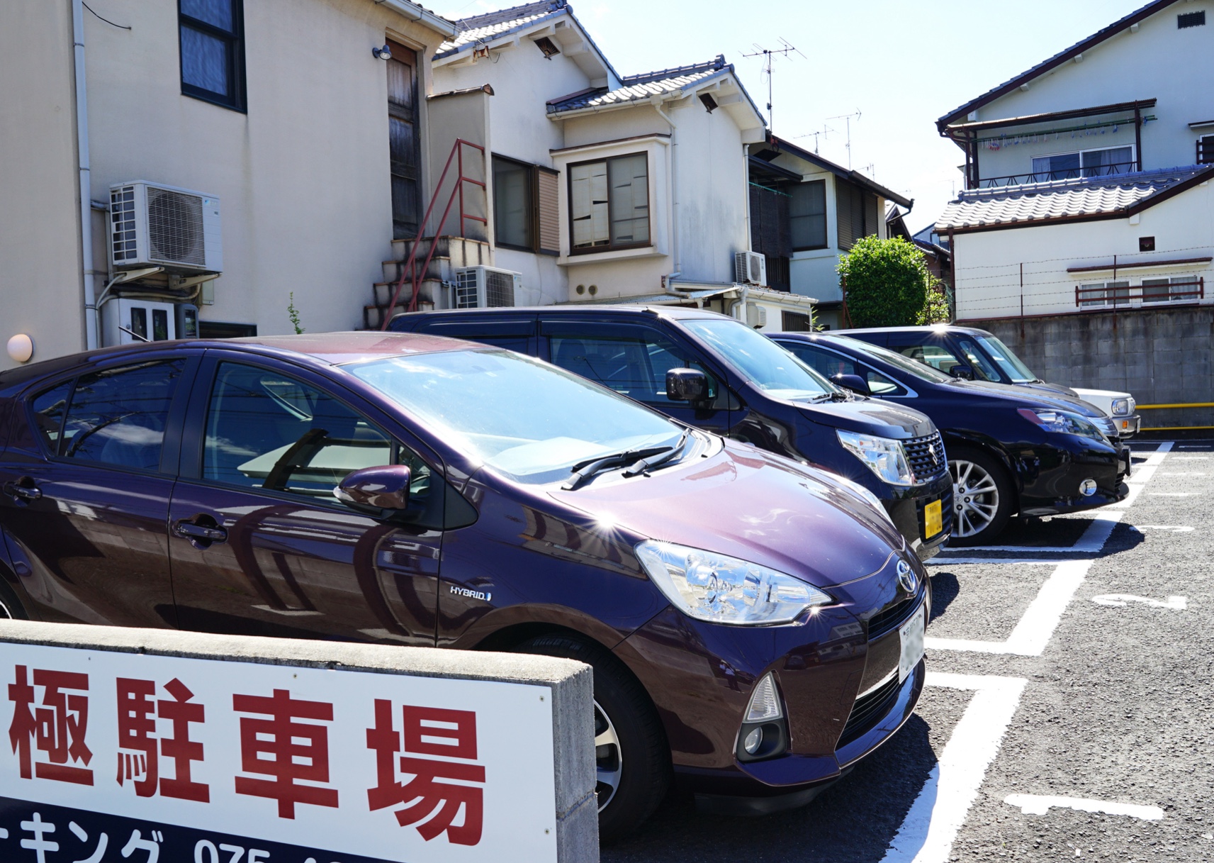 駐車場の立地が店舗評価を左右する！集客と顧客満足度を高める配置と工夫とは